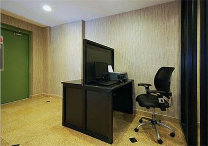 Quality Inn Jamaica Airtrain 뉴욕 외부 사진
